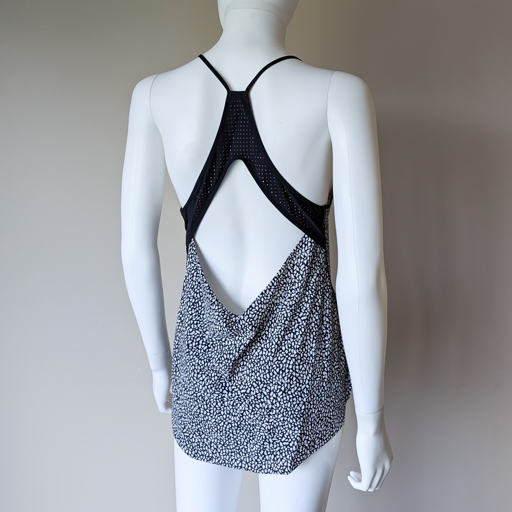 Lululemon Stride To Tide Tank - Black & White